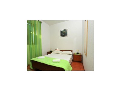 Apartment Apartments Lenka - One Bedroom Apartment with Balcony and garden View A2 - Features photo 11