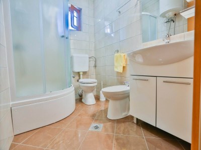 Apartment Apartments Lenka - Two Bedroom Apartment with Garden Terrace A4 - Features photo 16