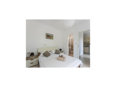 Apartment Apartments Maria Koločep - Two Bedroom Apartment with Terrace and Garden View - Features photo 9