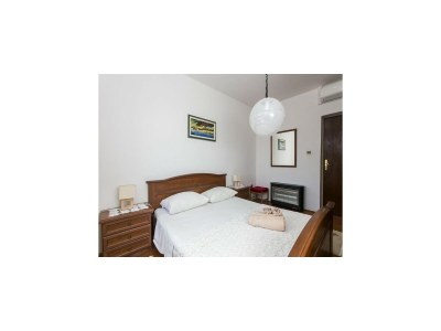 Apartment Apartments Maria Koločep- Three Bedroom Apartment with Backyard Terrace and Sea View - Features photo 14