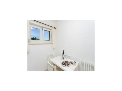 Apartment Apartments Maria Koločep- Three Bedroom Apartment with Backyard Terrace and Sea View - Features photo 15