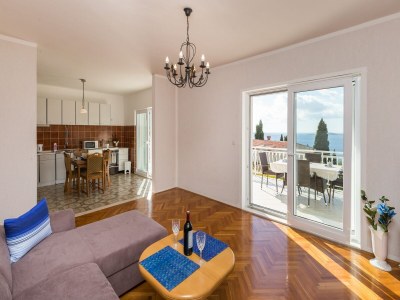 Apartment Apartments Villa Enzian - Standard Two Bedroom Apartment with Terrace and Sea View - Features photo 3