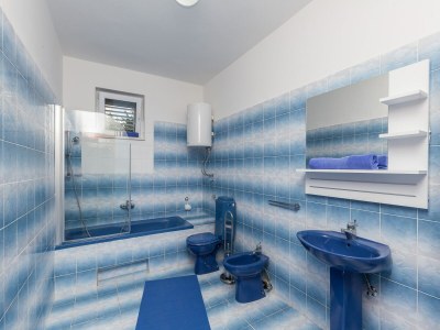 Apartment Apartments Villa Enzian - Standard Two Bedroom Apartment with Terrace and Sea View - Features photo 10