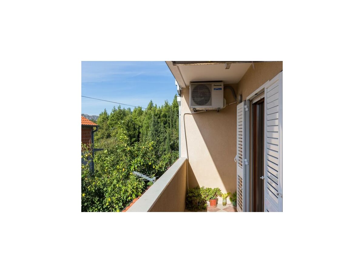 Apartment Apartment Jele - Two Bedroom Apartment with Balcony and Garden View - Outdoor photo 4