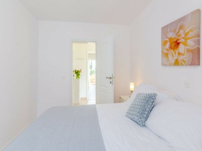 Apartment Apartment with 1 room and terrace - Features photo 14