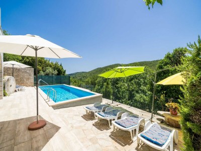 Holiday house House Kočan-Four Bedroom Villa with Terrace and Swimming Pool in Molunat - Holiday house