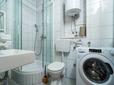 Apartment Apartment Radovan - One-Bedroom Apartment with Balcony and Sea View - Features photo 13