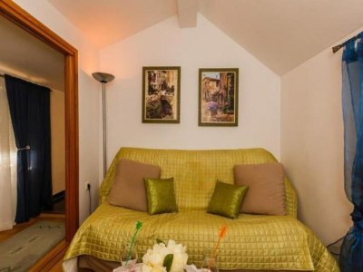 Apartment Apartments Roda - One Bedroom Apartment with Terrace (Mira) - (ST) in Brač - Apartment