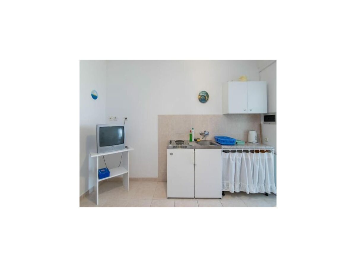 Apartment Apartments Boguvila - Two-Bedroom Basic Apartment with Terrace (A1) - (ST) - Features photo 4