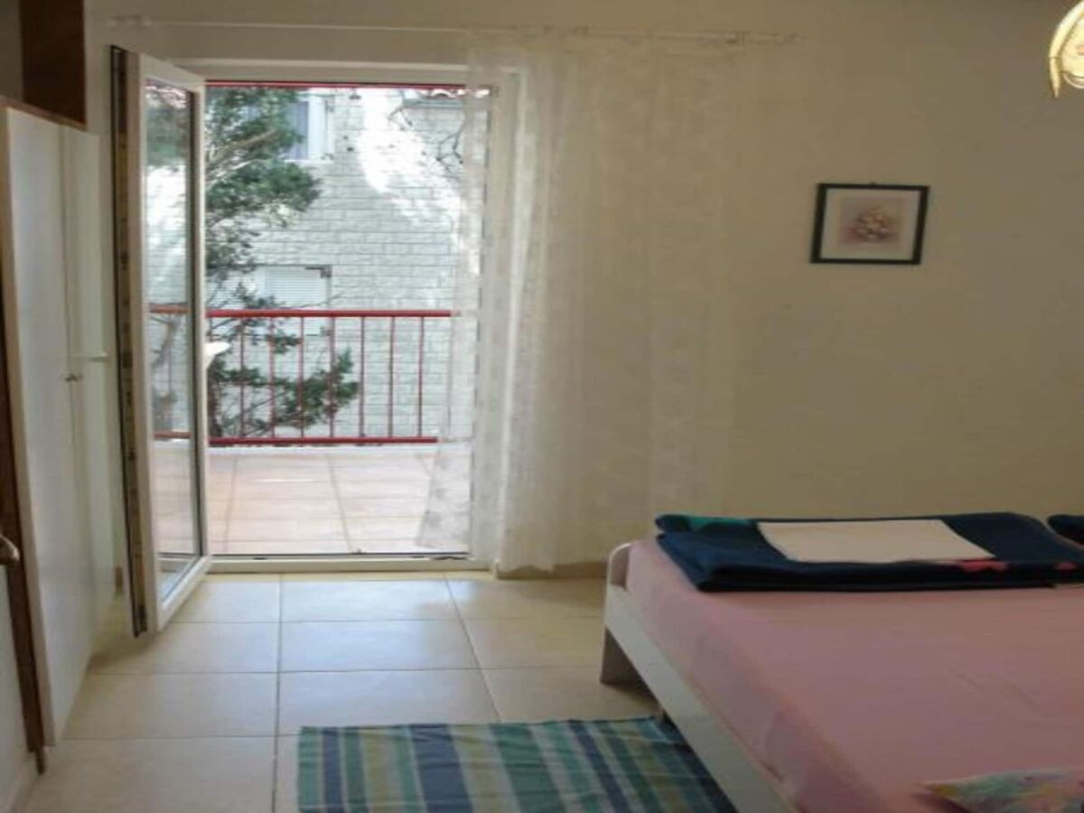 Apartment Apartments Boguvila - Two-Bedroom Economy Apartment with Terrace (A5) - (ST) - Features photo 3