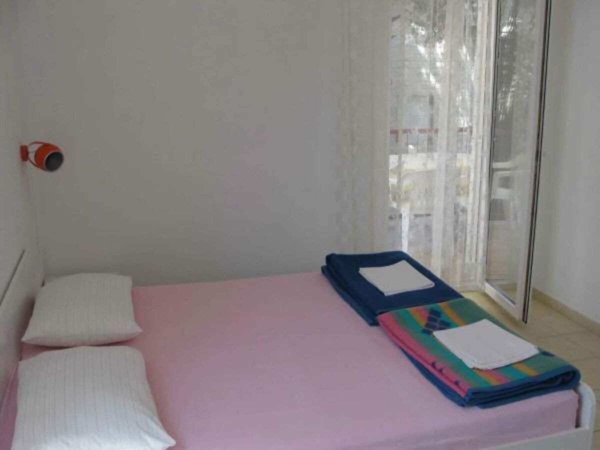 Apartment Apartments Boguvila - Two-Bedroom Economy Apartment with Terrace (A5) - (ST) - Features photo 4