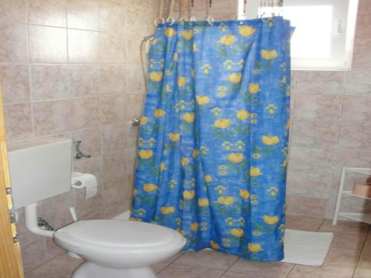 Apartment Apartments Boguvila - Two-Bedroom Economy Apartment with Terrace (A5) - (ST) - Features photo 5