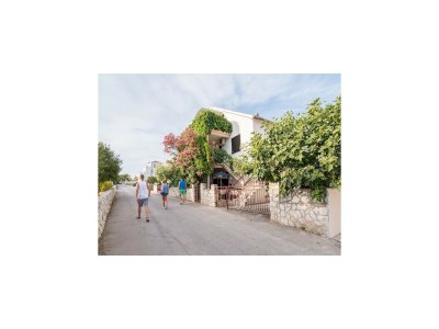 Apartment Apartments Fidelis - One Bedroom Apartment with Terrace and Garden View(2) - Outdoor photo 2