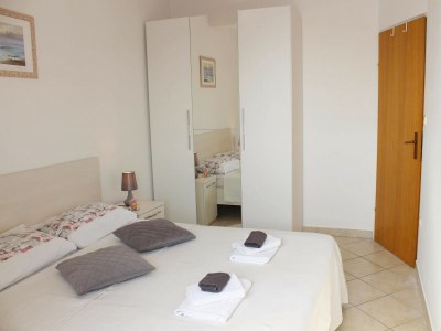 Apartment Apartments Lovro - One Bedroom Apartment with Terrace and Sea View (2) - Features photo 8