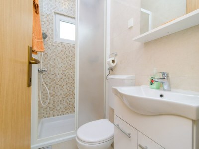 Apartment Apartments & Rooms Barišić - Standard Studio Apartment with Balcony and Garden View (G1-6) - Features photo 14