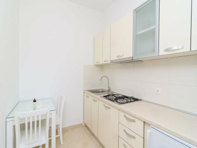 Apartment Apartments & Rooms Barišić - Standard Studio Apartment with Balcony and Garden View (G1-6) - Features photo 16