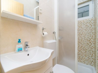 Apartment Apartments & Rooms Barišić - Superior Studio Apartment with Balcony and Garden View (G2-7) - Features photo 13