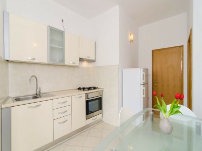 Apartment Apartments & Rooms Barišić - Studio Apartment with Balcony and City View (Second Floor) (Apt 14) - Features photo 12