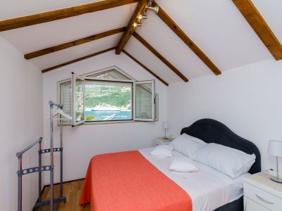 Apartment Apartment Marina View - One-Bedroom Apartment with Terrace and Sea View - Features photo 11