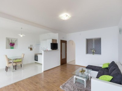 Apartment Apartment Manuela - One-Bedroom Apartment with Balcony and Sea View - Features photo 9