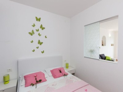 Apartment Apartment Manuela - One-Bedroom Apartment with Balcony and Sea View - Features photo 11