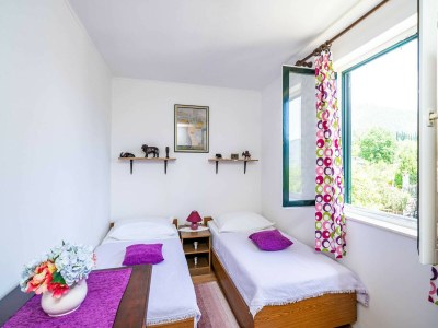 Apartment Apartment Laurel Leaf - Three Bedroom Apartment with Terrace - Features photo 10