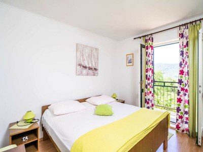 Apartment Apartment Laurel Leaf - Three Bedroom Apartment with Terrace - Features photo 11