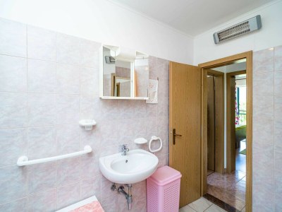 Apartment Apartment Laurel Leaf - Three Bedroom Apartment with Terrace - Features photo 14