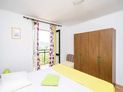 Apartment Apartment Laurel Leaf - Three Bedroom Apartment with Terrace - Features photo 31