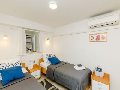 Apartment Apartment Domix - Two Bedroom Apartment - Features photo 13