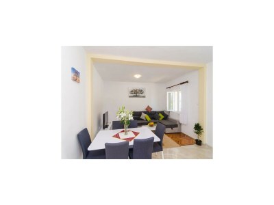 Villa Villa Dalmatian Gem - Two-Bedroom Villa with Terrace and Swimming Pool - Features photo 21