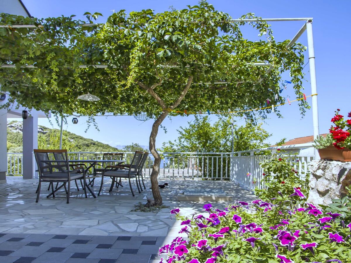 Apartment Apartments Vesela - Premium One Bedroom Apartment with Terrace and Partial Sea View
