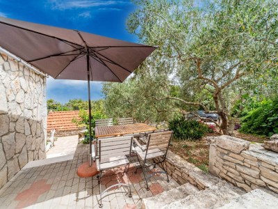 Holiday house Stone House Blaca - Two Bedroom Stone House with Terrace and Sea View - Outdoor photo 8