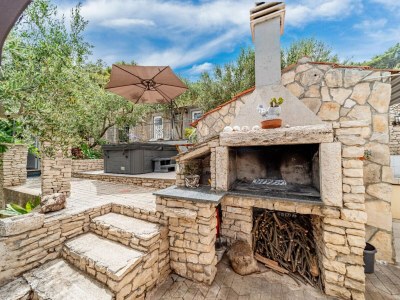 Holiday house Stone House Blaca - Two Bedroom Stone House with Terrace and Sea View - Outdoor photo 10