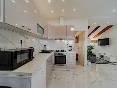 Holiday house Stone House Blaca - Two Bedroom Stone House with Terrace and Sea View - Features photo 24