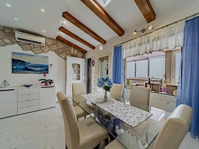 Holiday house Stone House Blaca - Two Bedroom Stone House with Terrace and Sea View - Features photo 27