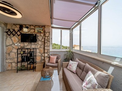Holiday house Stone House Blaca - Two Bedroom Stone House with Terrace and Sea View - Features photo 30
