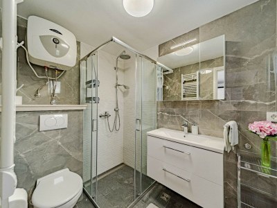 Holiday house Stone House Blaca - Two Bedroom Stone House with Terrace and Sea View - Features photo 38