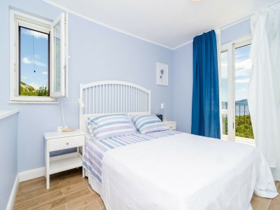 Villa Quiet SeaView Villa Dubrovnik Region - Three Bedroom Villa with Terrace and Swimming Pool - Features photo 10