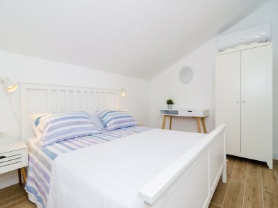 Villa Quiet SeaView Villa Dubrovnik Region - Three Bedroom Villa with Terrace and Swimming Pool - Features photo 13