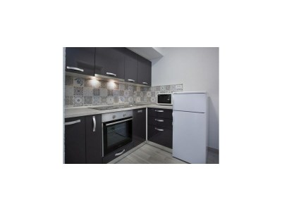 Apartment Serious Job Apartment - One Bedroom Apartment with Shared Terrace (veći) - Features photo 12