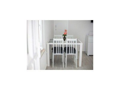 Apartment Serious Job Apartment - One Bedroom Apartment with Shared Terrace (veći) - Features photo 17