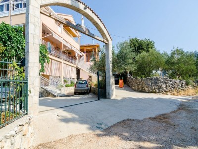 Apartment Apartments Donita - Standard Two Bedroom Apartment with Balcony and Sea View - Outdoor photo 5