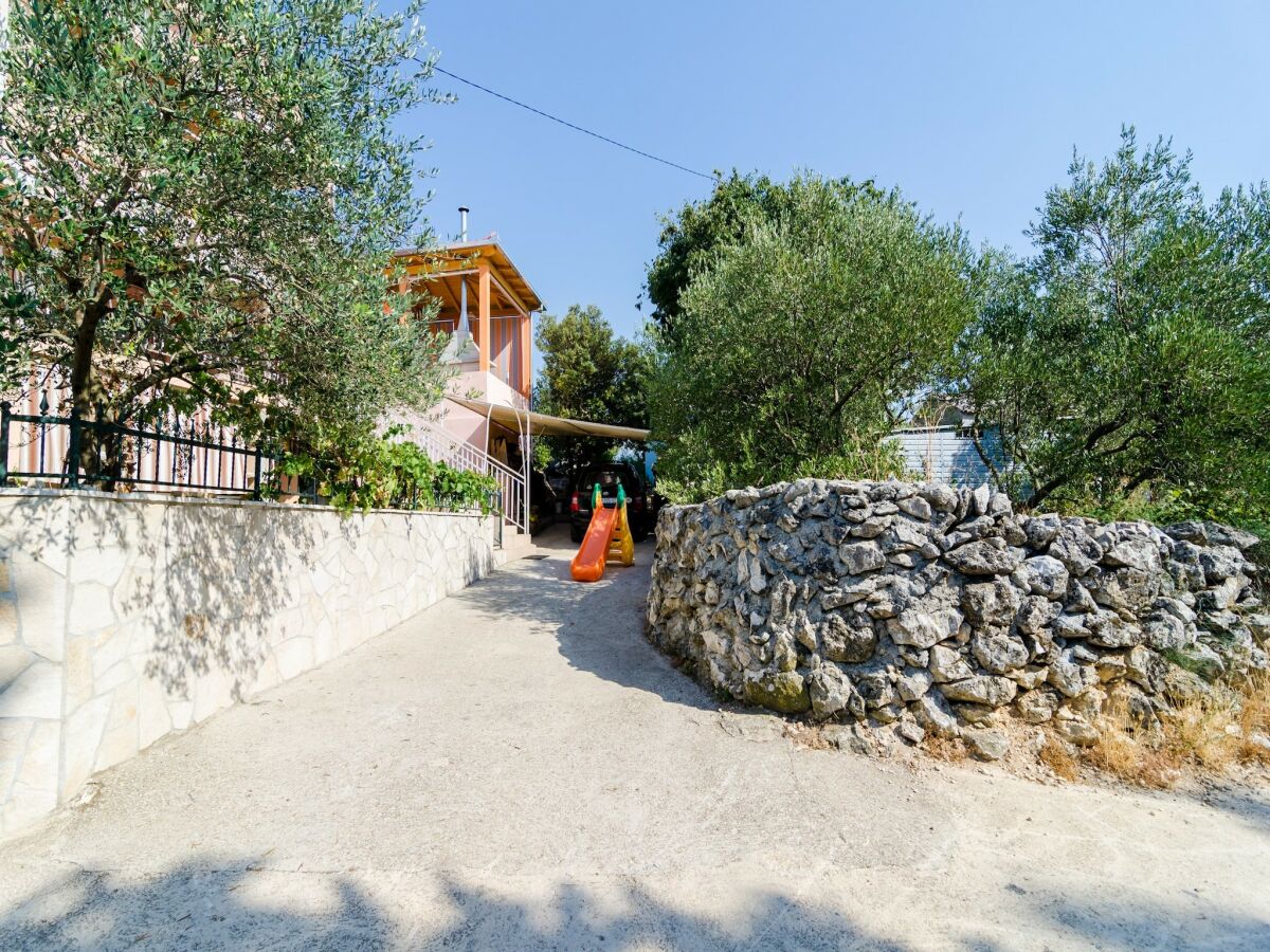 Apartment Apartments Donita - Comfort Two Bedroom Apartment with Balcony and Sea View - Outdoor photo 4