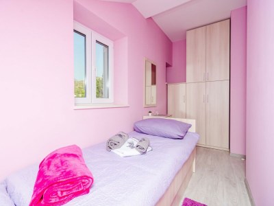 Apartment Apartments Donita - Comfort Two Bedroom Apartment with Balcony and Sea View - Features photo 18