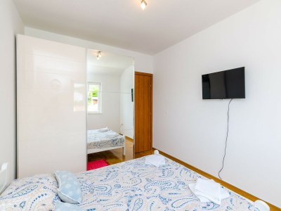 Apartment Ana Apartment - One Bedroom Apartment with Balcony - Features photo 14