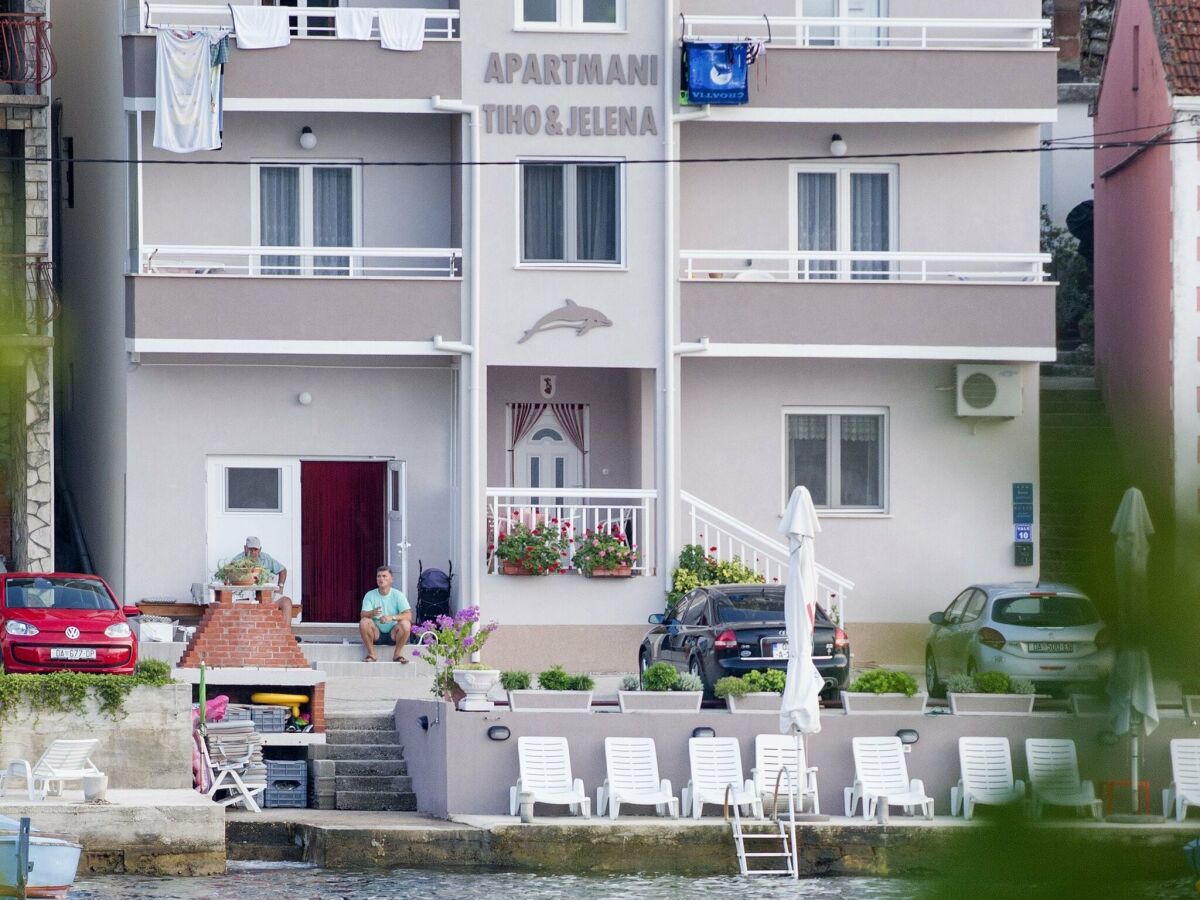 Apartment Apartments Tiho & Jelena- One Bedroom Apartment with Balcony and Sea View (Maestral) - Outdoor photo 3