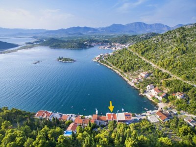 Apartment Apartments Tiho & Jelena- One Bedroom Apartment with Balcony and Sea View (Maestral) - Environment photo 17