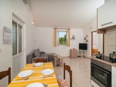 Holiday house Holiday Home Blossom - Four Bedroom Holiday Home with Outdoor Pool and Jacuzzi - (ST) - Features photo 7