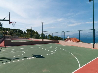 Holiday house Holiday Home Blossom - Four Bedroom Holiday Home with Outdoor Pool and Jacuzzi - (ST) - Outdoor photo 31